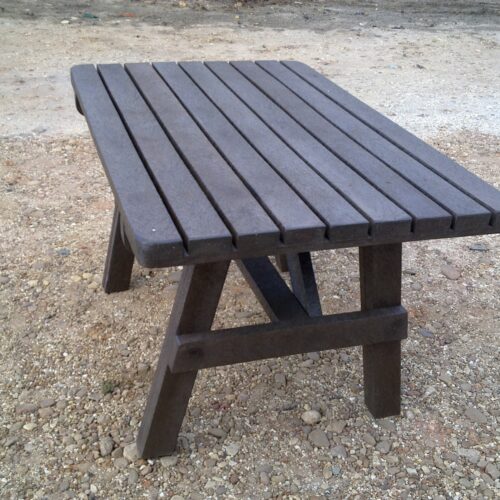 Table – Picnic type 1.4m x 0.7m