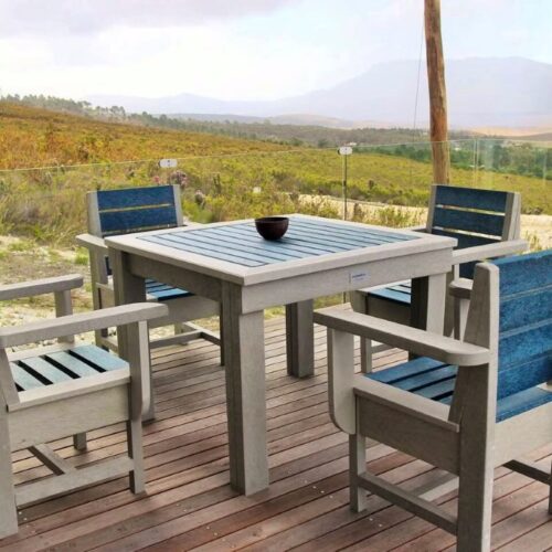 Square Table – Multiple Sizes
